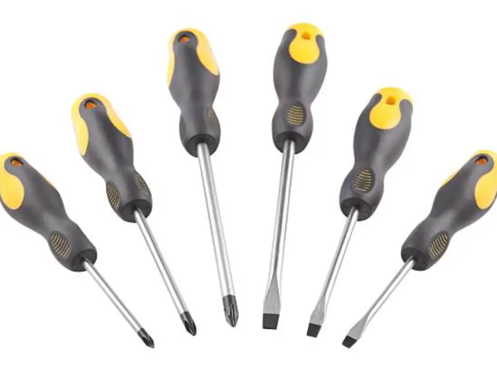 screwdrivers with different sizes